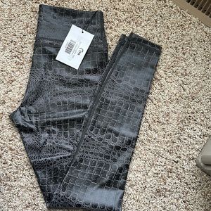 Zyia 🌙Gray Armor🐍 Light n Tights 7/8 Size 6🖤🩶